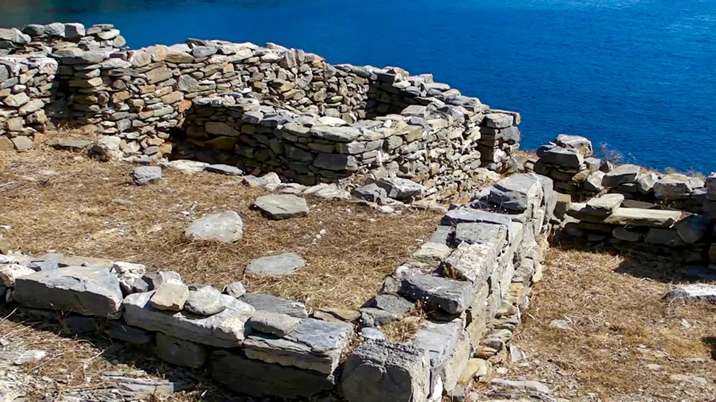 The Minoan shipwreck at Pseira 1725 to 1675 BC - Remains on the ancient town on Pseira